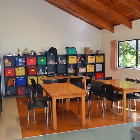 Bell Lodge Motel & Backpackers Hostel Tauranga Extérieur photo